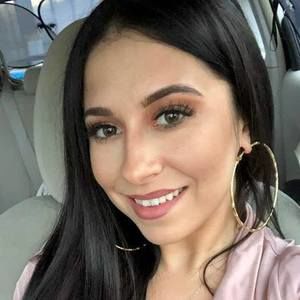 Meet your Posher, Abigail